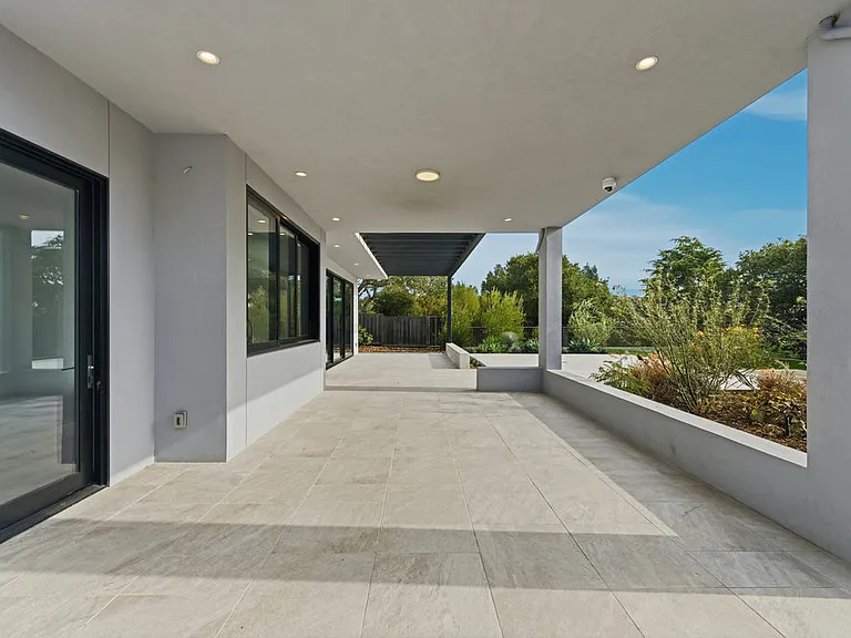 10 Notre Dame Pl — Photo 14