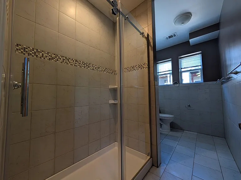 3221 Guilford Ave — Photo 8
