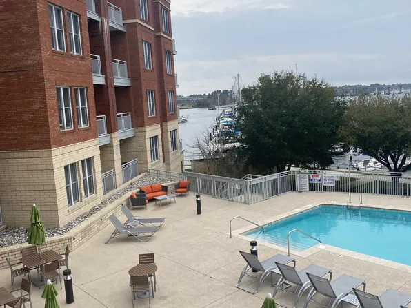 100 Sky Sail Blvd #422, New Bern, NC 28560
