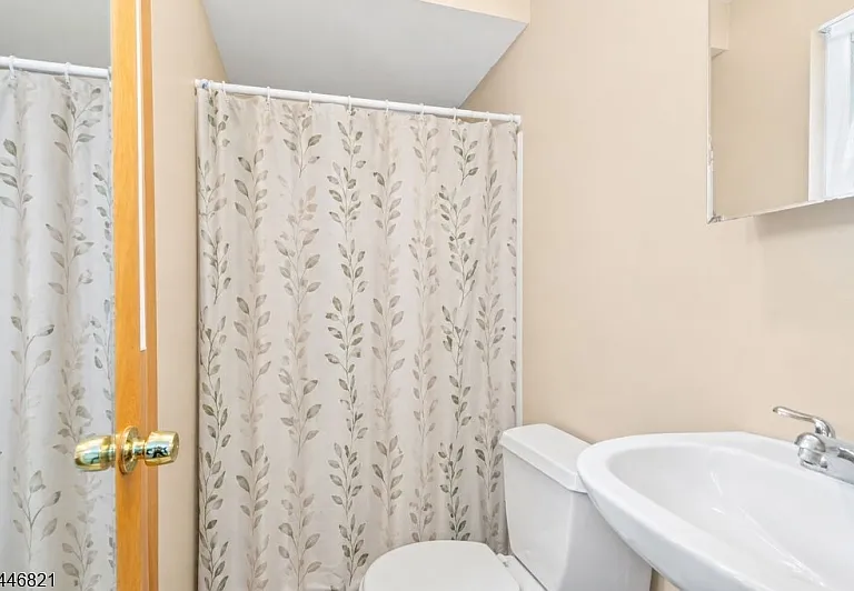 555 Riverside Ave #9 — Photo 16