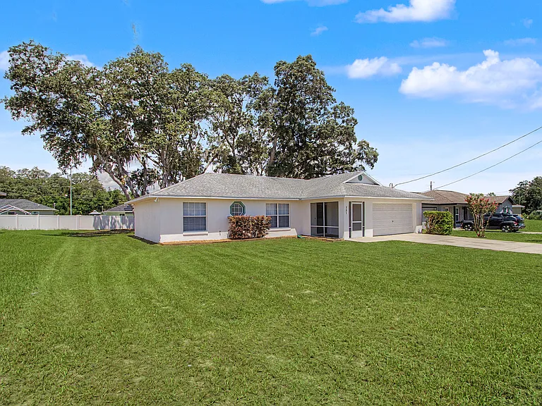 231 Oak Ln — Photo 21