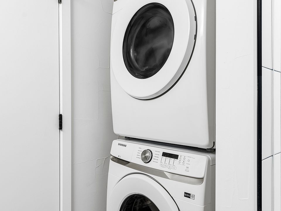 Laundry (in-unit)