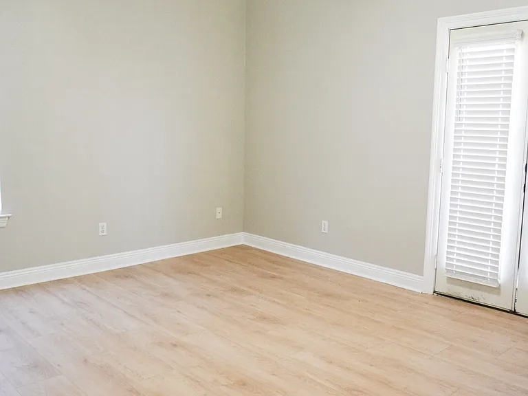 5395 Arlington Ct — Photo 10