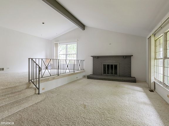 2nd image of 1307 W Cedar Ln