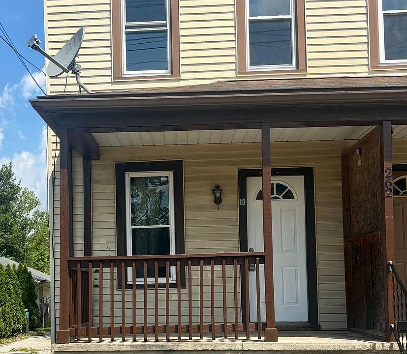 1st image of 262 Crown Point Rd APT B
