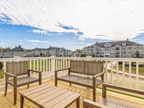 273 Macoun Way