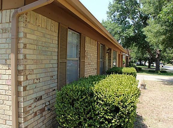 2nd image of 7620 Circle Dr