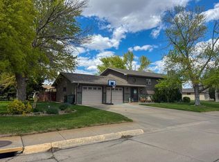 1506 Woodward Cir, Lexington, NE 68850