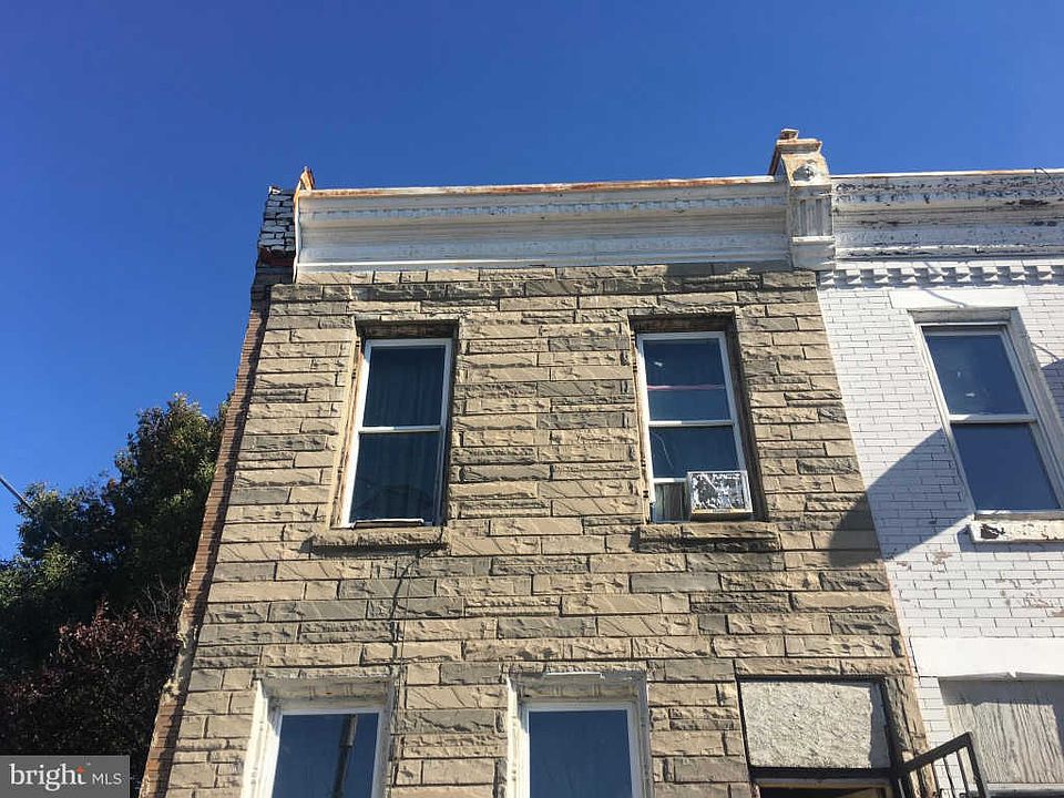 1st image of 3251 N Randolph St