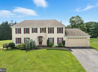 2 Homestead Ln, Hockessin, DE 19707