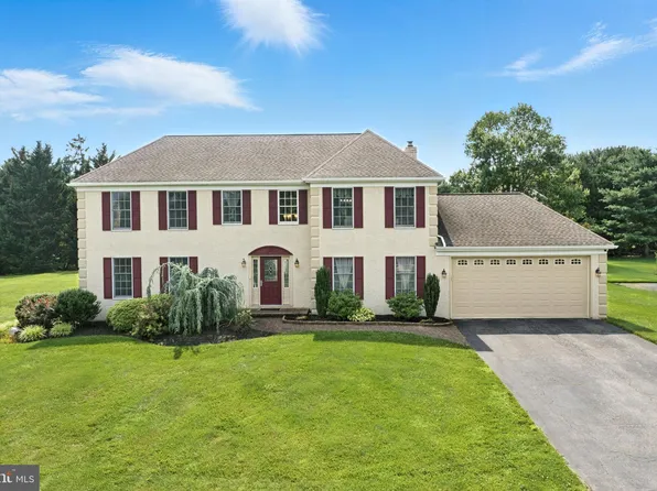 2 Homestead Ln, Hockessin, DE 19707