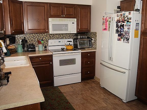 5th image of 7403 NE 66th Ave