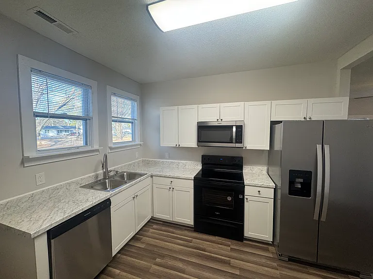 3715 Pulaski Pike NW — Photo 4
