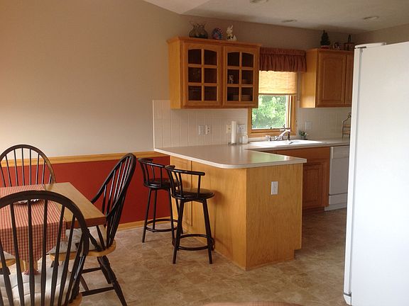 3rd image of 11723 Lakeview Dr