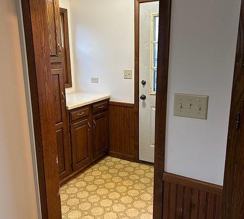 3rd image of 804 Washington St