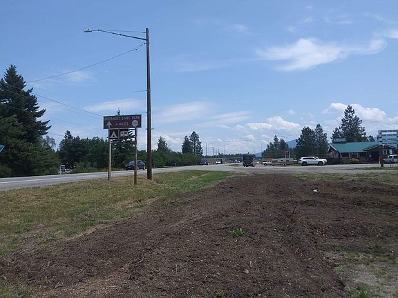 3rd image of 6140 E Highway 54