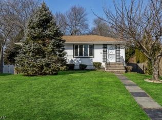 3 Sunset Dr, Bernardsville, NJ 07924