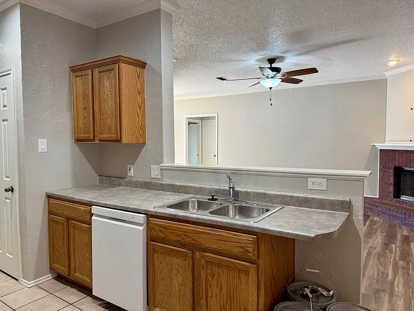 3 bed, 1767 sqft, $1,775 — Photo 3