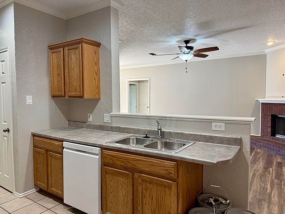 3rd image of 6546 87th St