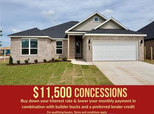 1808 Farmer St, Pea Ridge, AR 72751
