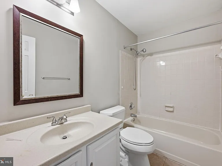 15622 Cliff Swallow Way — Photo 19