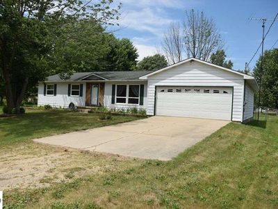 8131 Leona Dr, Mount Pleasant, MI, 48858