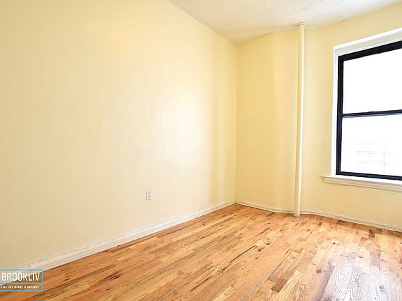 4th image of 2016 Regent Pl APT 2G