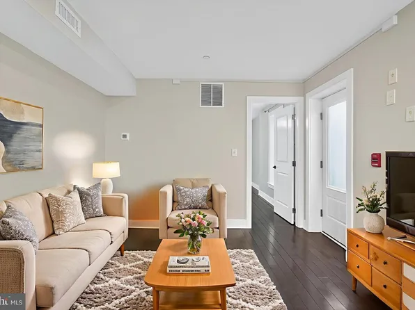 1522-24 Race St #3, Philadelphia, PA 19102