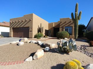 1252 N Night Heron Dr, Green Valley, AZ 85614