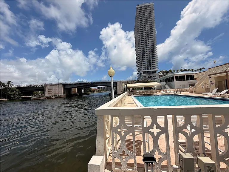 1825 S Ocean Dr #607 — Photo 28