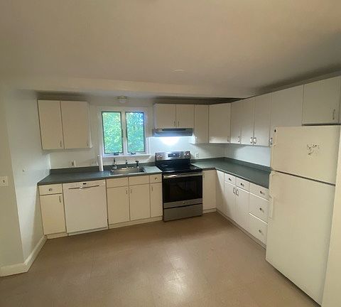 4th image of 34 Coyne Rd #34