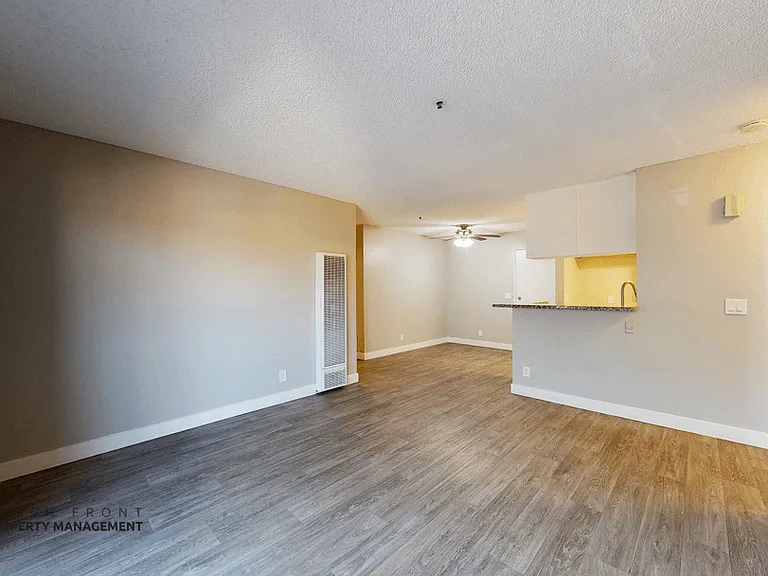 7950 Howe St. — Photo 18