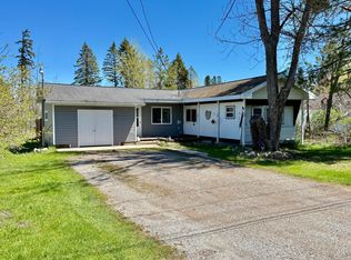 3063 Gratiot St, Indian River, MI 49749