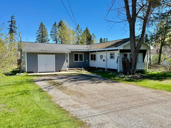 3063 Gratiot St, Indian River, MI 49749