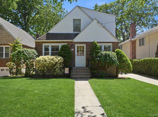 154 Cypress Street, Floral Park, NY 11001