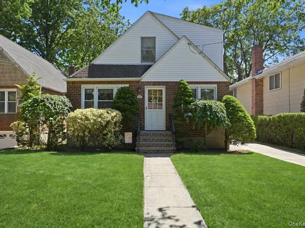154 Cypress Street, Floral Park, NY 11001