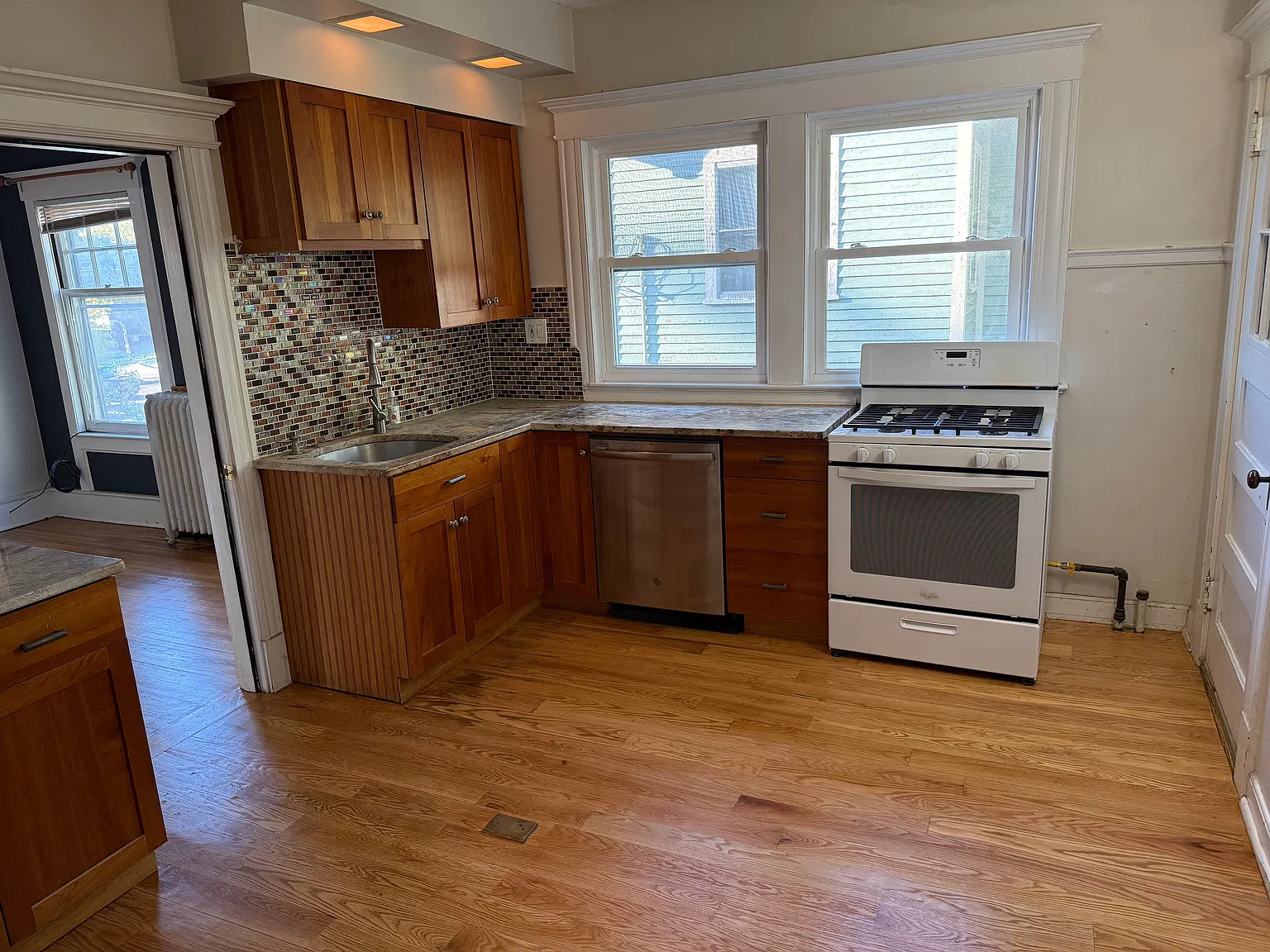 2 bed, 1400 sqft, $1,650 — Photo 1