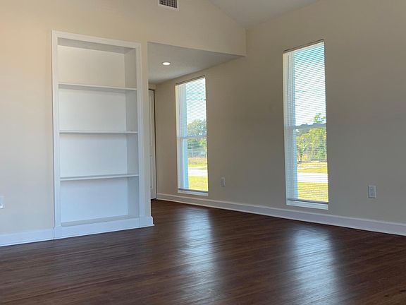 2nd image of 488 88th Ave N