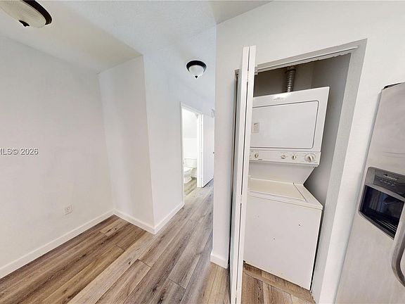 3rd image of 2084 NE 167th St #2102