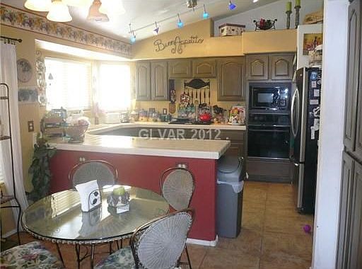 3rd image of 1713 Santiago Dr