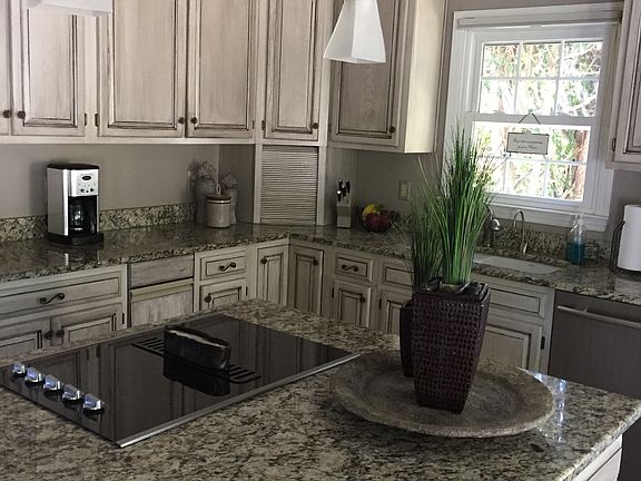 4th image of 16412 Plantation Woods Dr