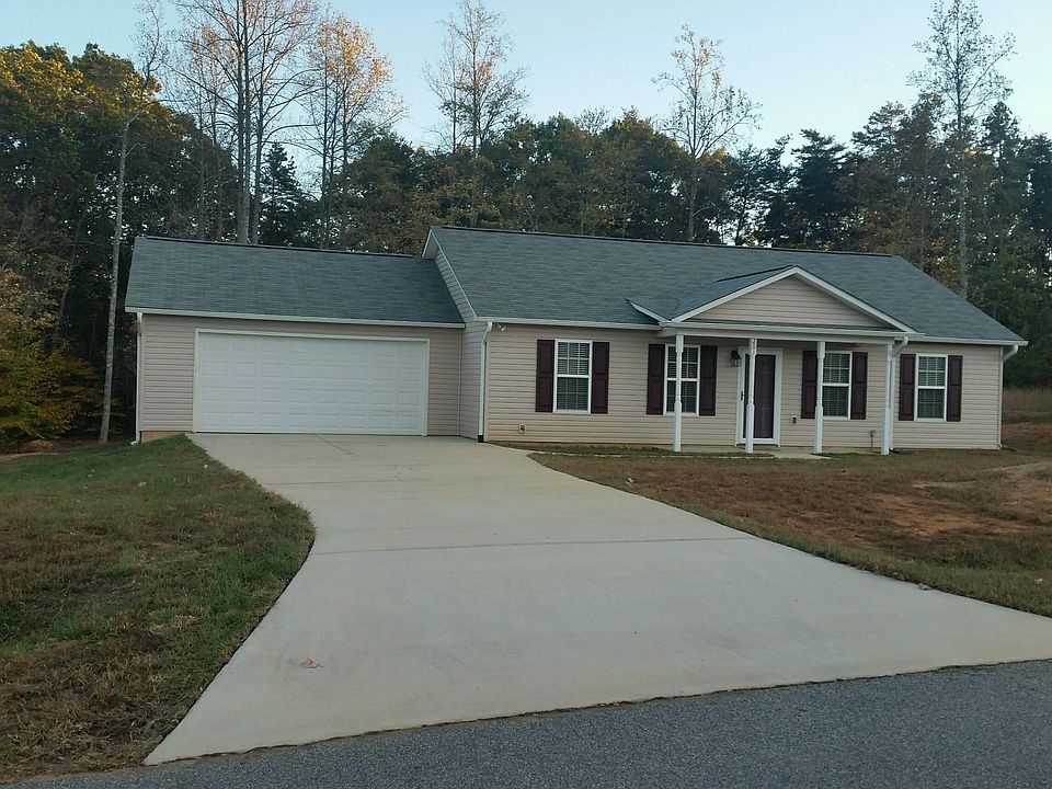 1st image of 201 Winding Cedar Dr