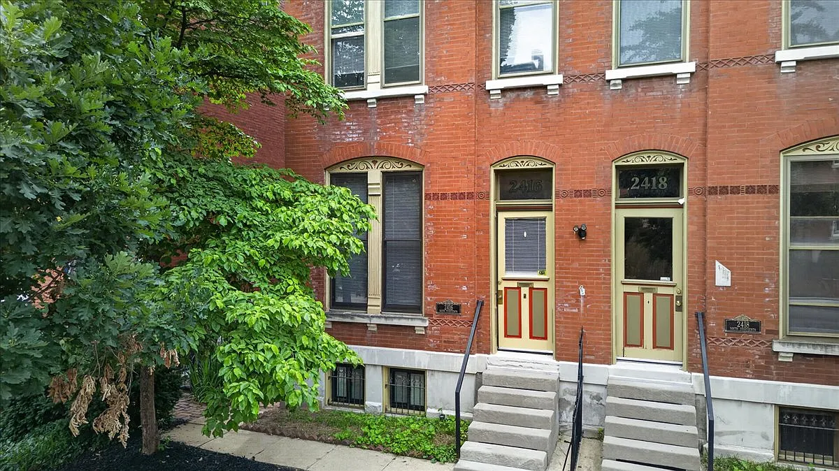 3 bed, 1263 sqft, $2,300 — Photo 1
