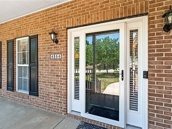 4th image of 4354 Clovelly Dr