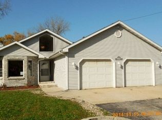 812 N School St, Braidwood, IL 60408
