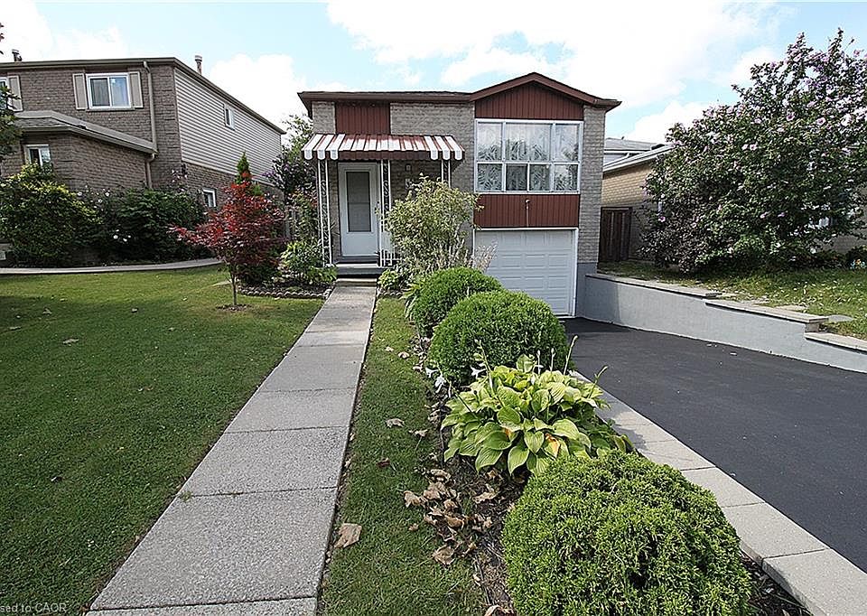 1st image of 35 Garden Cres