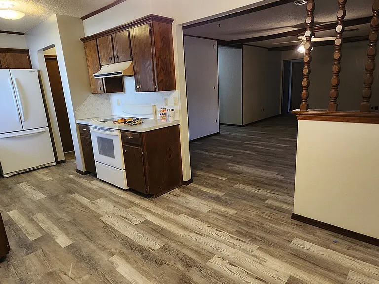 600 Fairfax Dr — Photo 6