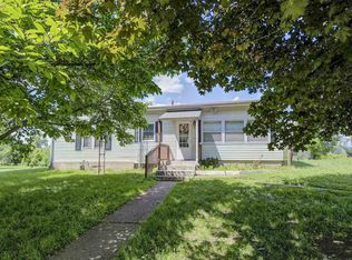 205 E Tulip St, Pierceton, IN 46562