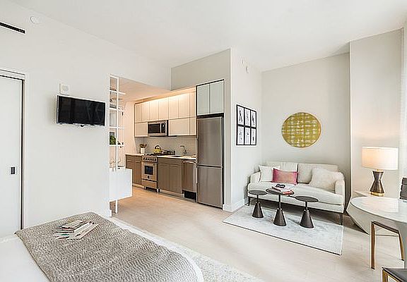 3rd image of 242 W 53rd St APT 21C