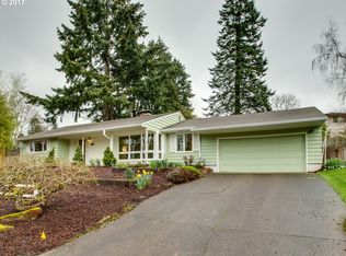 6820 SW Raleighwood Way, Portland, OR 97225